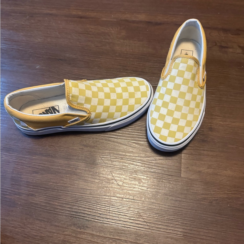 Vans checkered yellow size 8 women 6. 1/2 men